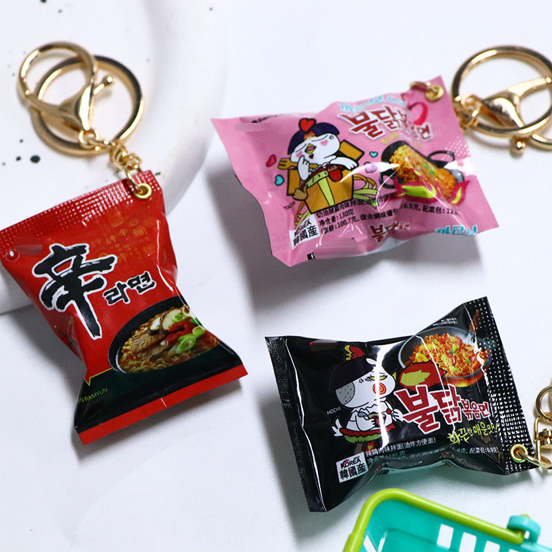 Food Snacks Packets - Mini Instant-Nudeln Ramen-Beutel Schlüsselanhänger Kreativer Snack-Beutel